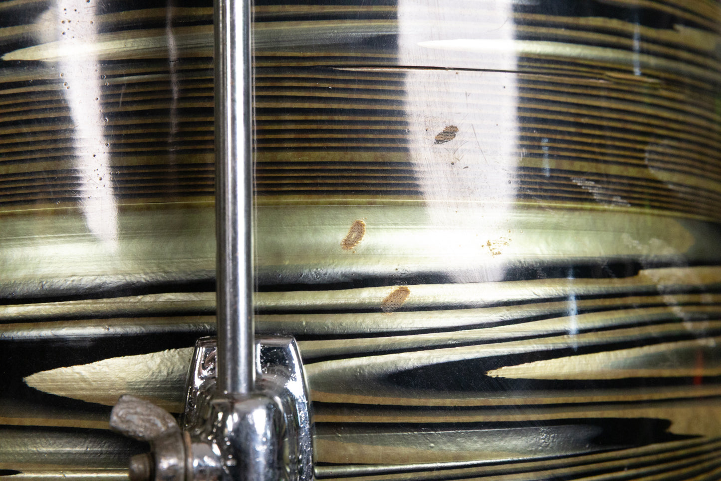 Vintage Ludwig 16x16 Avocado Strata Floor Tom