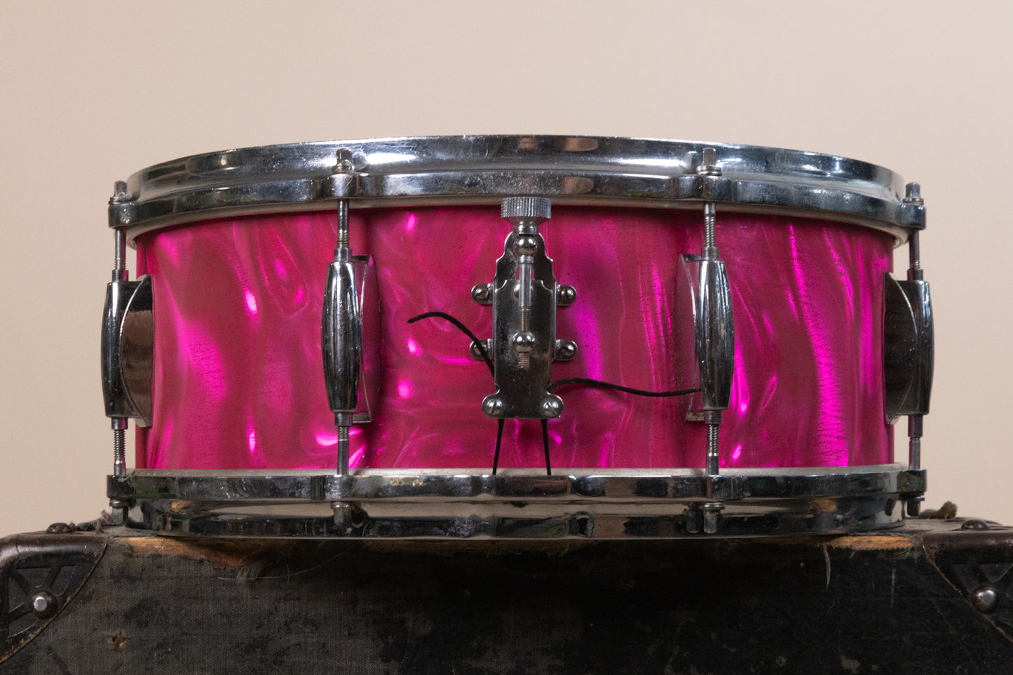 Vintage Gretsch 5.5x14 Pink Satin Flame Model 4157 Snare Drum