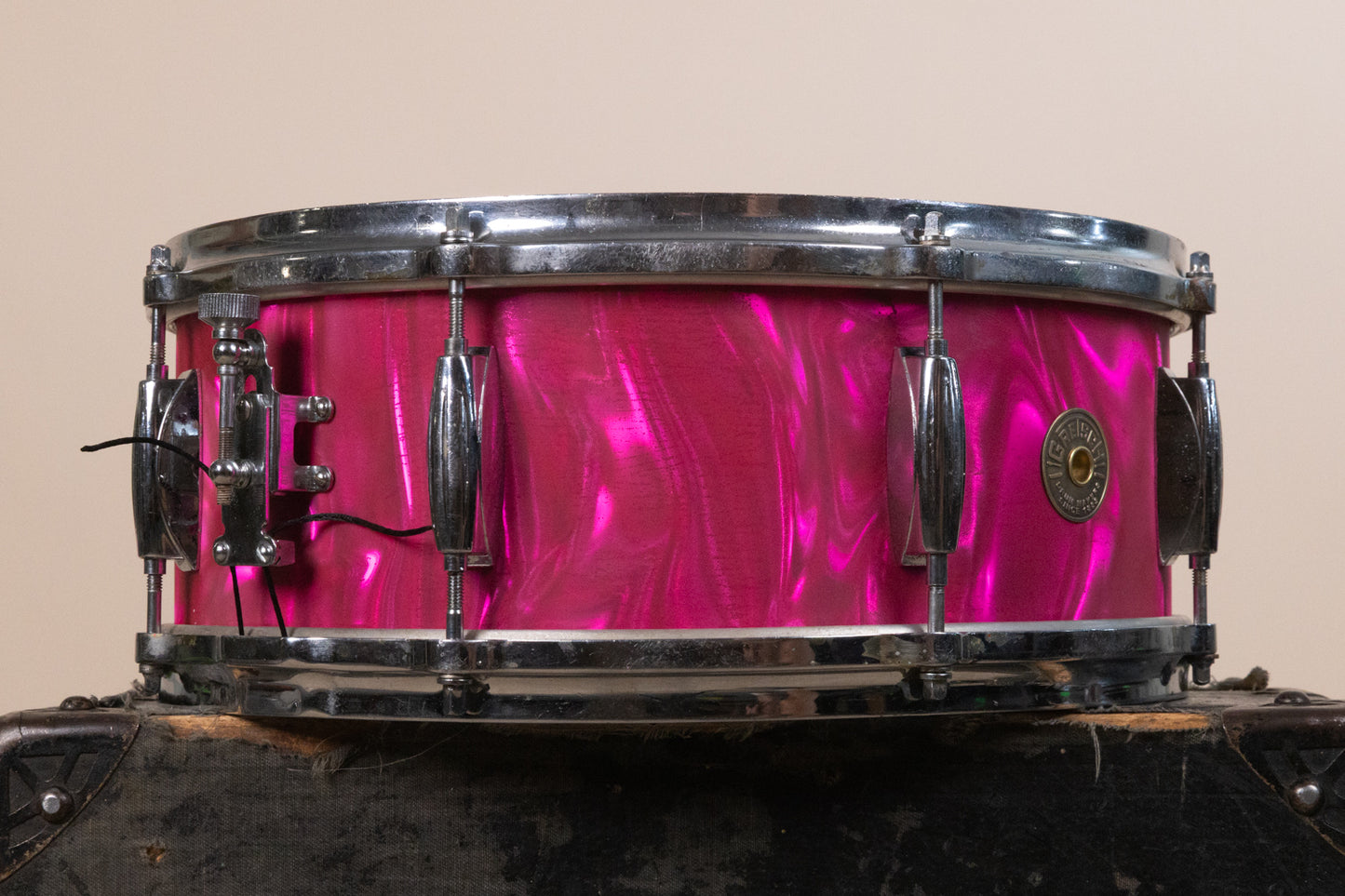 Vintage Gretsch 5.5x14 Pink Satin Flame Model 4157 Snare Drum