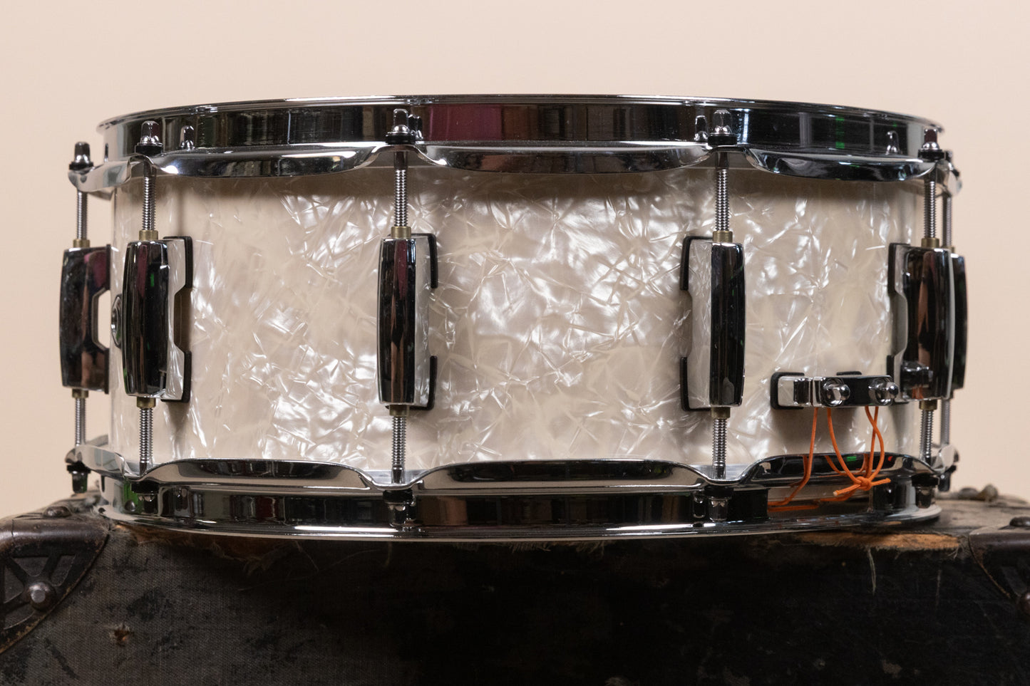 Pearl 5.5x14 Session Studio Select Nicotine White Marine Pearl Snare Drum