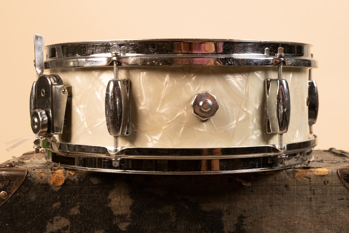 Vintage Dixie 5x13 White Marine Pearl Snare Drum