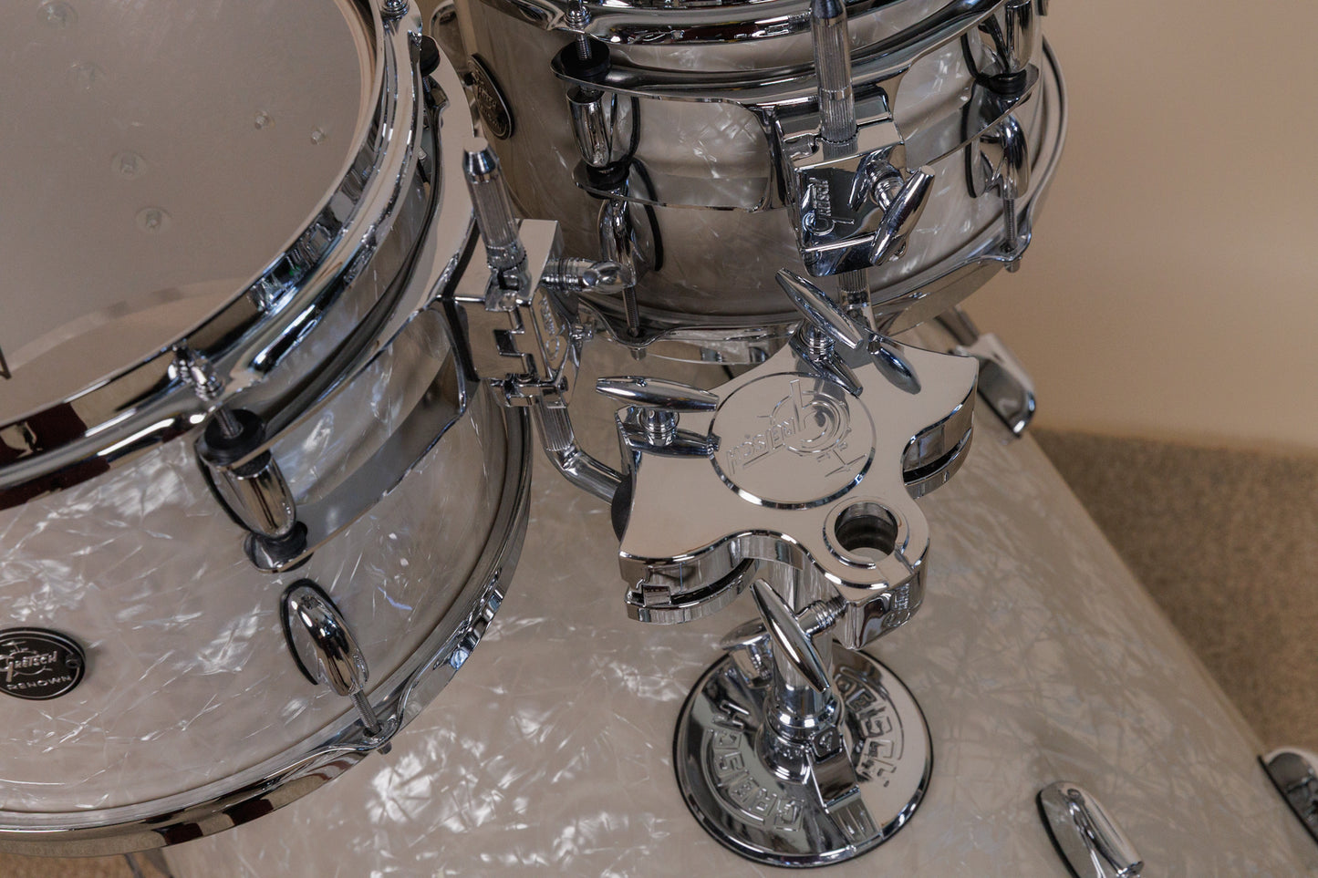 Gretsch RN2-E8246 Renown Vintage Pearl Drum Set