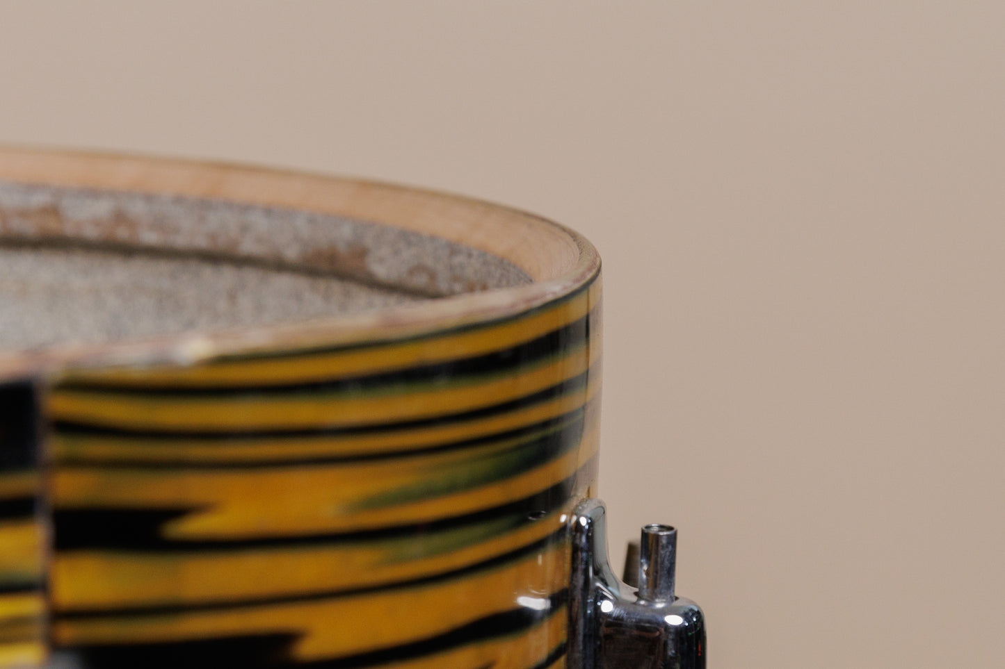 1970s Ludwig Standard 16x16 Lemon Strata Floor Tom