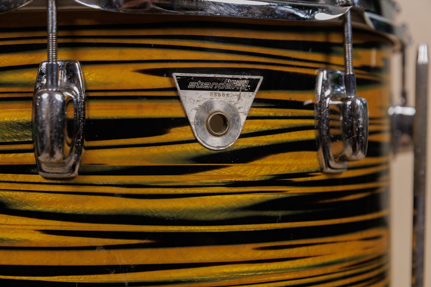 1970s Ludwig Standard 16x16 Lemon Strata Floor Tom