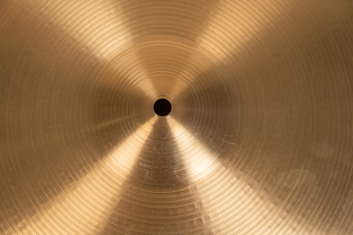 1990s Zildjian 16" A Medium Crash Cymbal 1284g