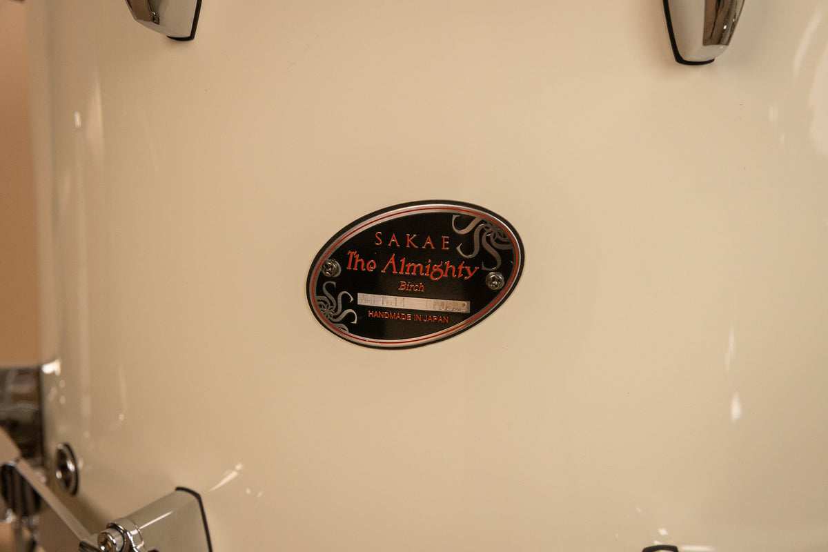 Sakae Almighty Birch Vintage White Drum Set