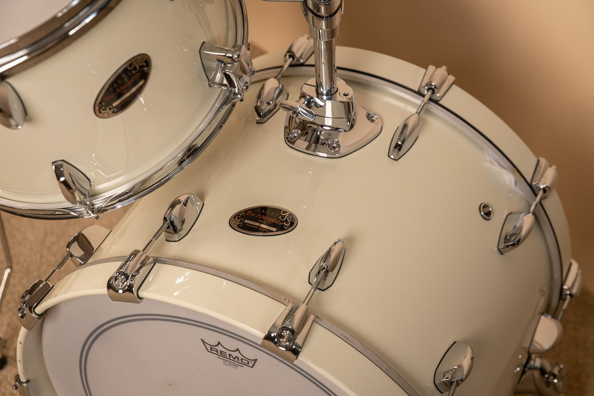 Sakae Almighty Birch Vintage White Drum Set
