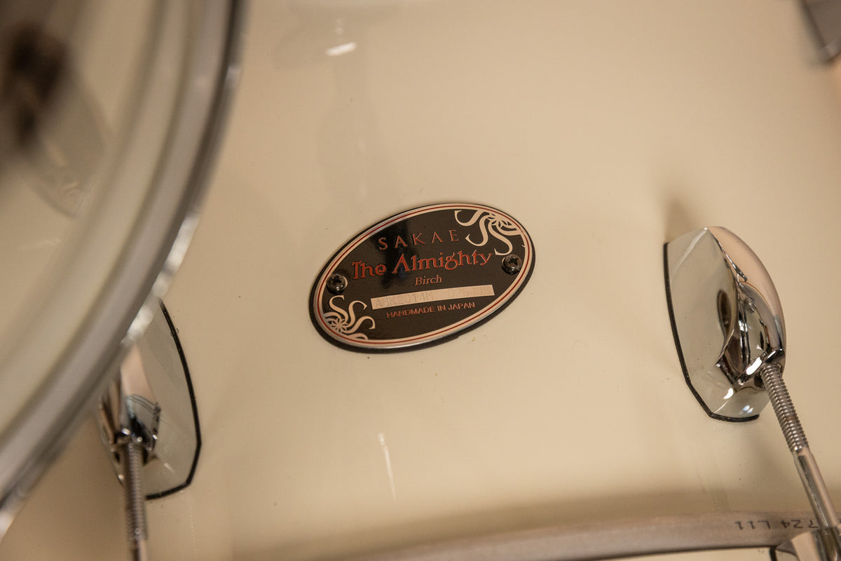 Sakae Almighty Birch Vintage White Drum Set