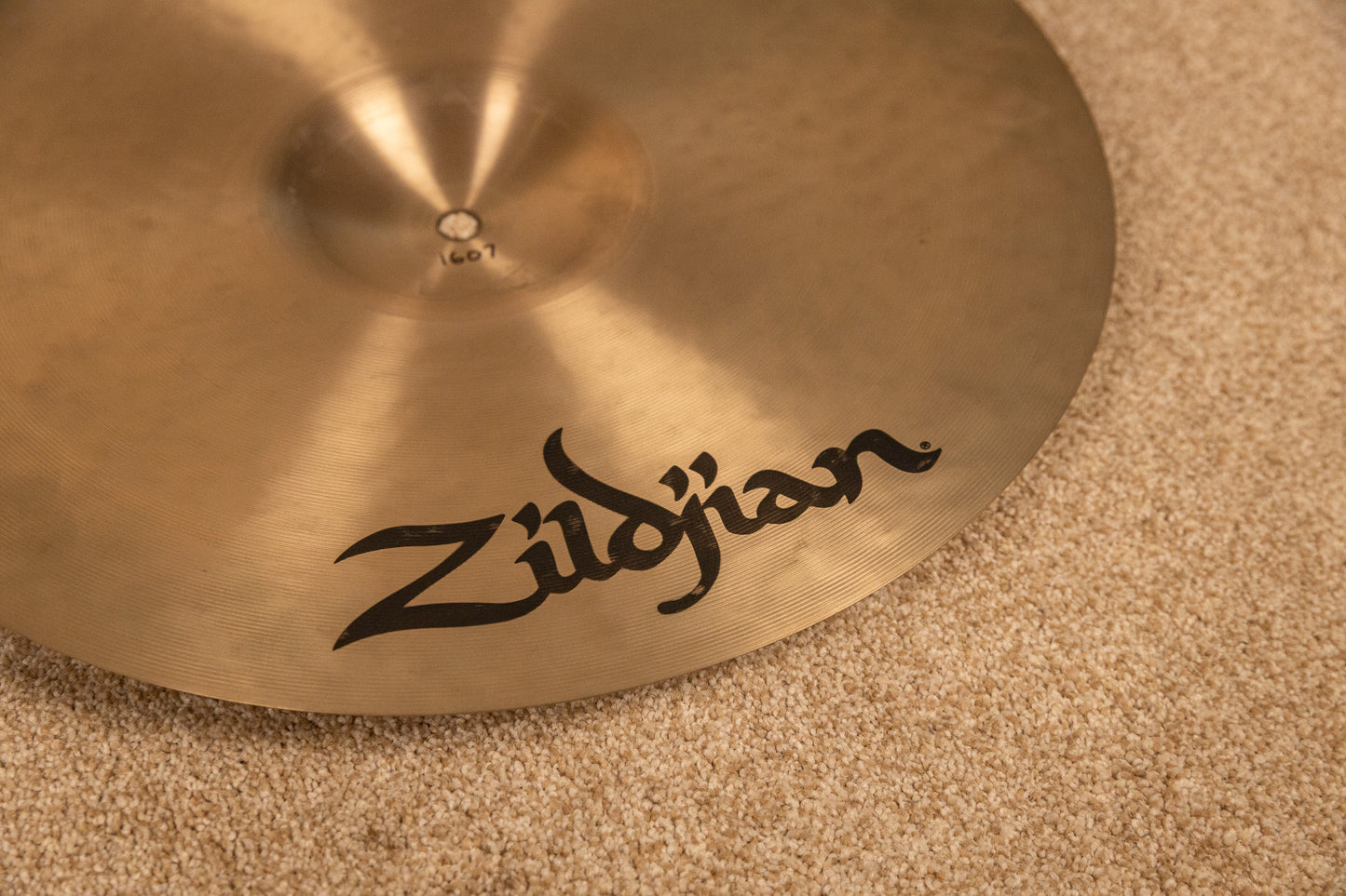 Zildjian 18" K Dark Medium Thin Crash Cymbal 1607g