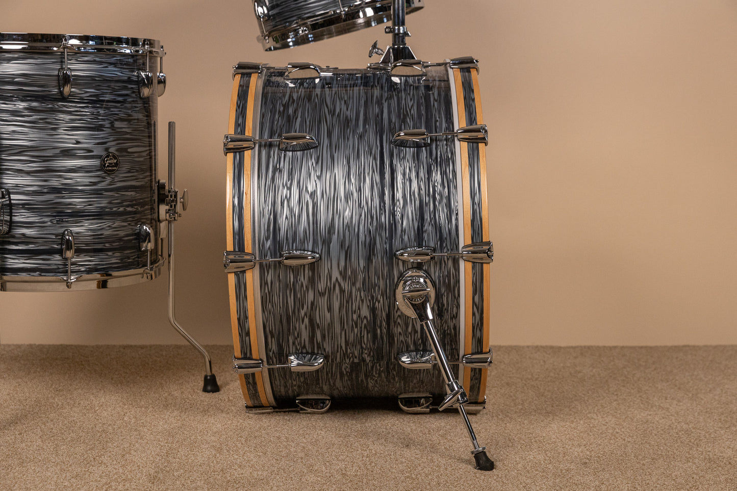 Gretsch Renown Silver Oyster Pearl Drum Set 14x24 9x13 and 16x16