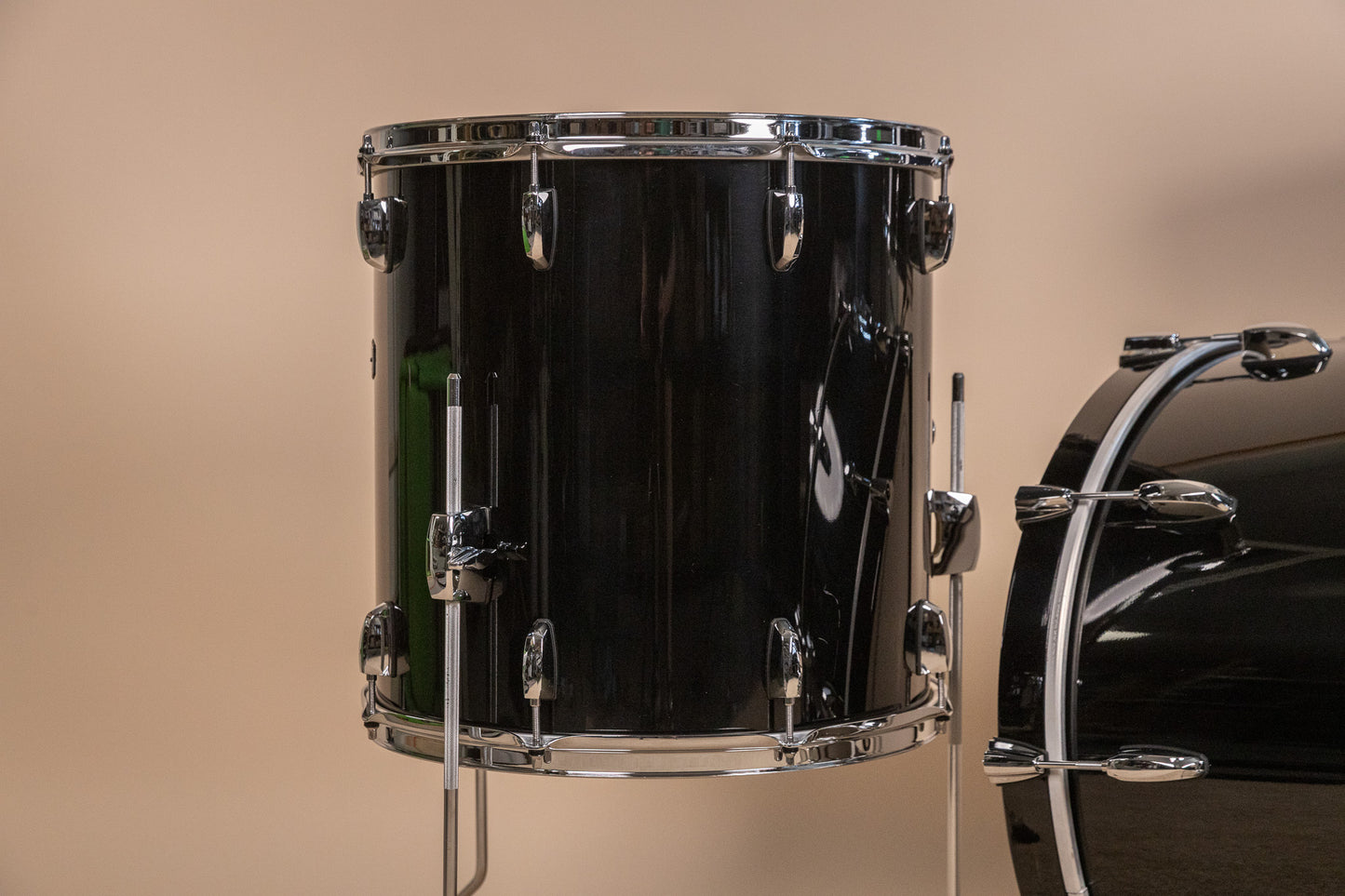 Pearl Wood Fiberglass Reissue Piano Black Drum Set