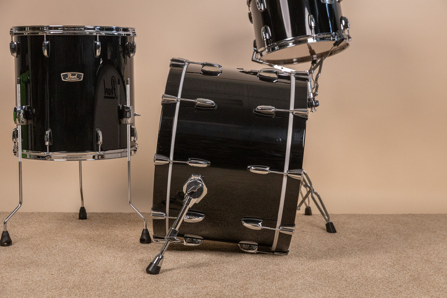 Pearl Wood Fiberglass Reissue Piano Black Drum Set