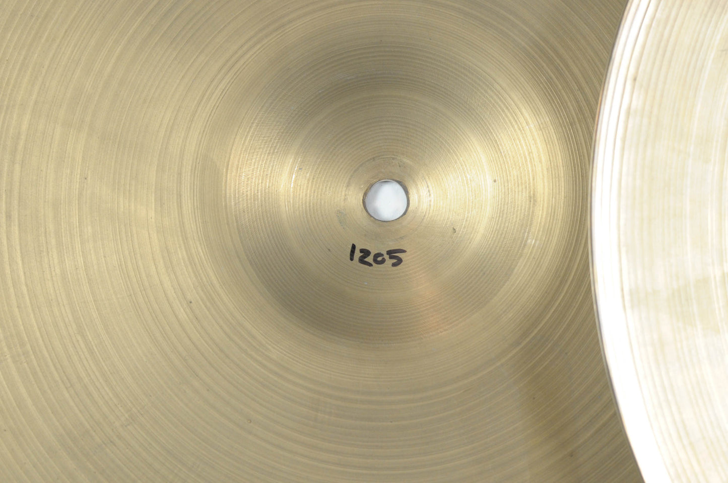 1960s Zildjian A New Beat Hi Hat Cymbals 875g 1205g