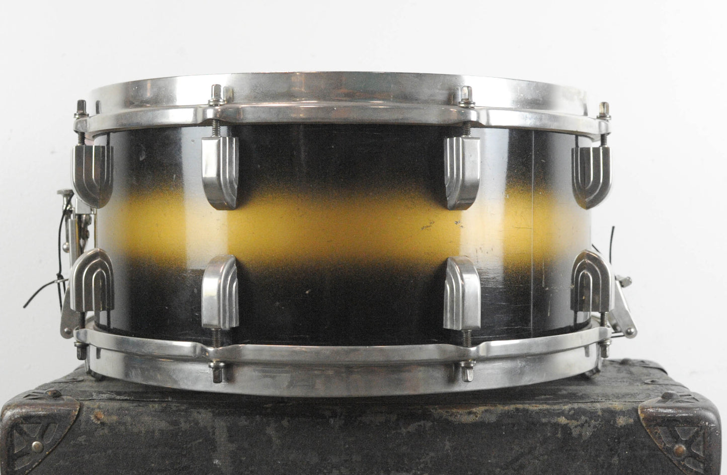 1940s Leedy 6.5x14 Broadway Standard Black & Gold Duco Snare Drum