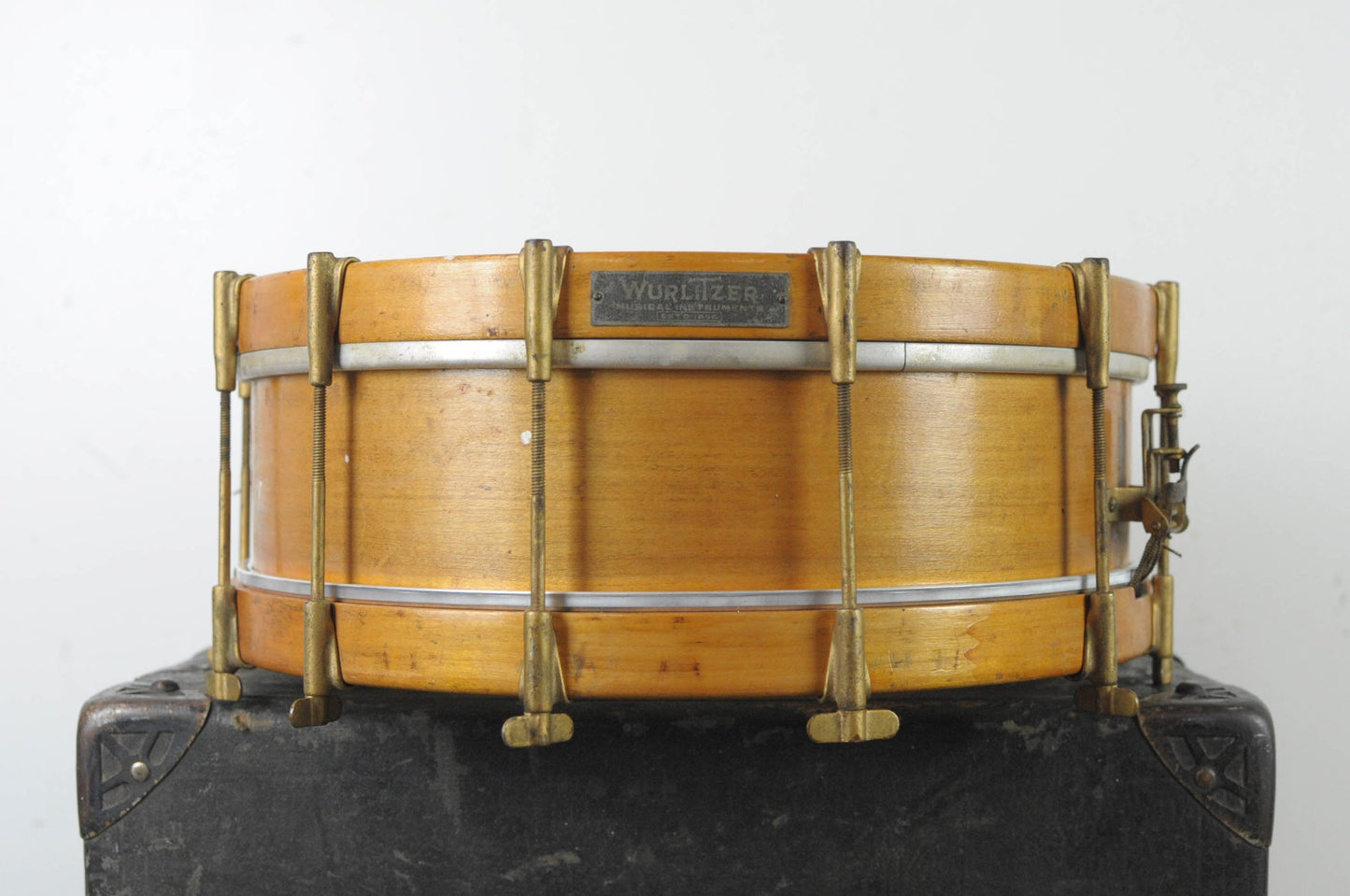 1920s 1930s Wurlitzer 4x14 Solid Shell Thumb Rod Snare Drum