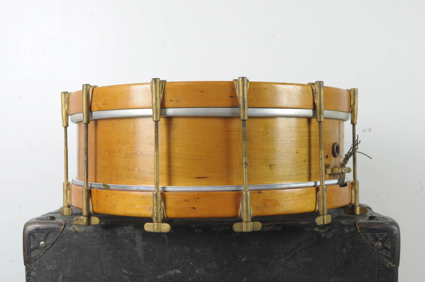 1920s 1930s Wurlitzer 4x14 Solid Shell Thumb Rod Snare Drum