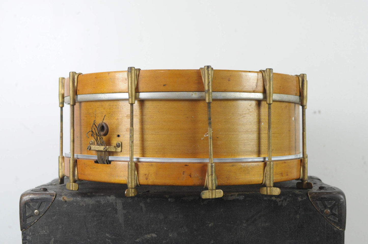 1920s 1930s Wurlitzer 4x14 Solid Shell Thumb Rod Snare Drum