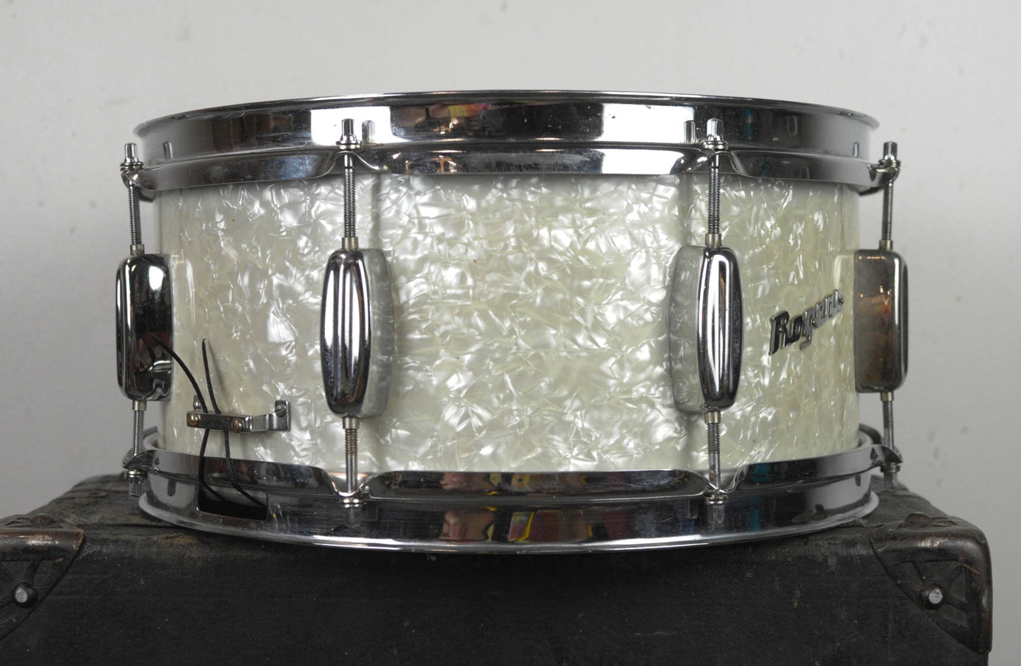 1960 Rogers 6.5x14 Holiday White Marine Pearl Snare Drum