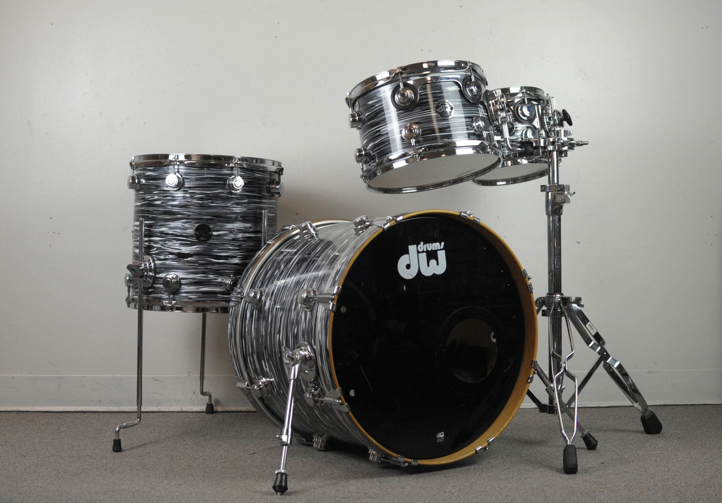2000 DW Collectors Black Oyster Drum Set