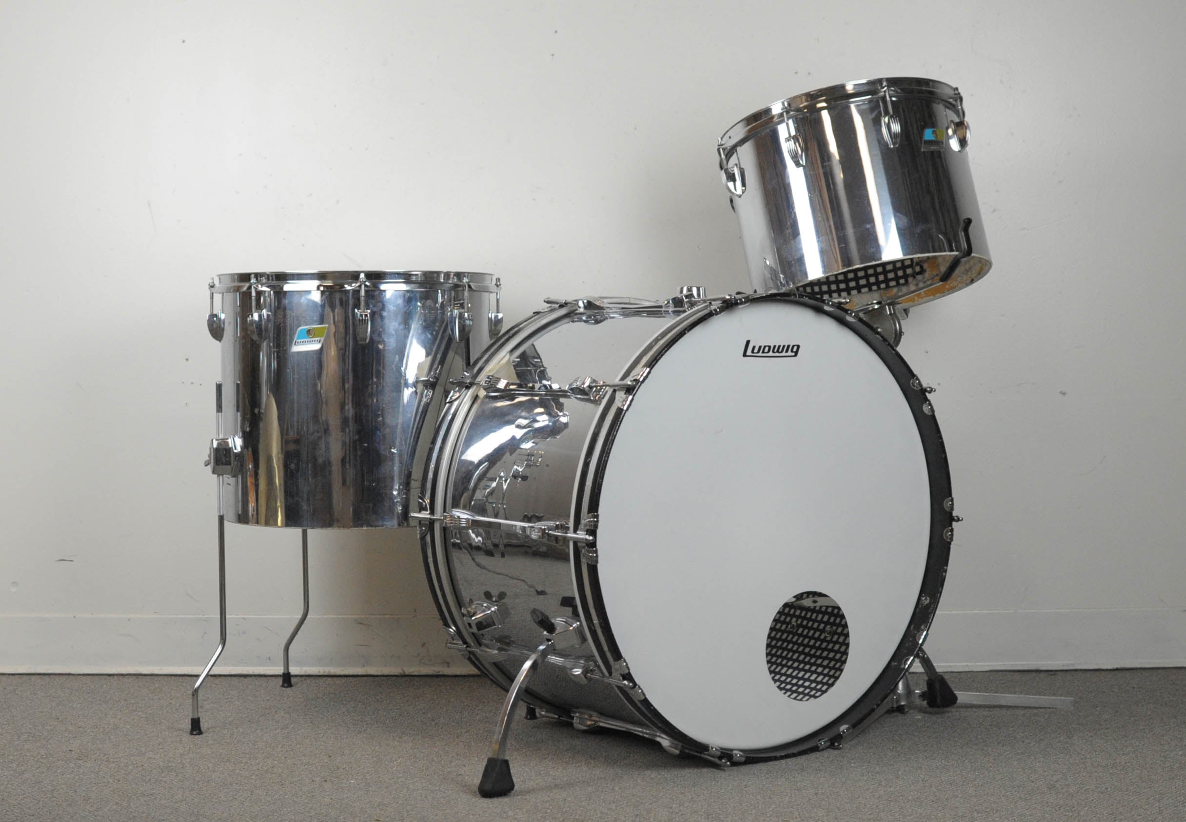 1970'erne Ludwig Chrome Over Wood 14x241970'erne Ludwig Chrome Over Wood 14x24  